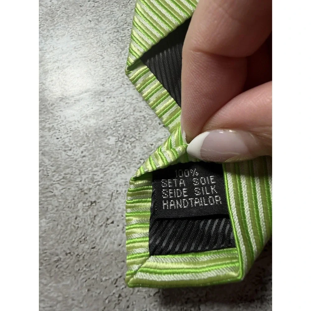 Barry Wang 100% Silk Tie Mens One Size Green Striped Jacquard Pointed Necktie